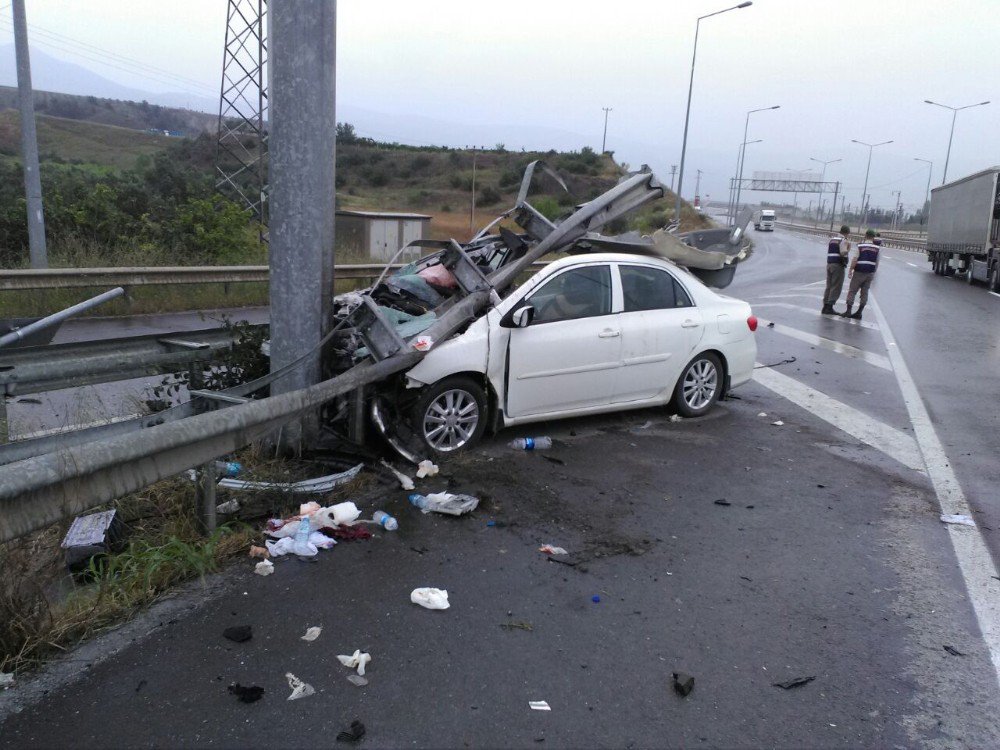 Sakarya’da Feci Kaza: 1 Ölü, 4 Yaralı