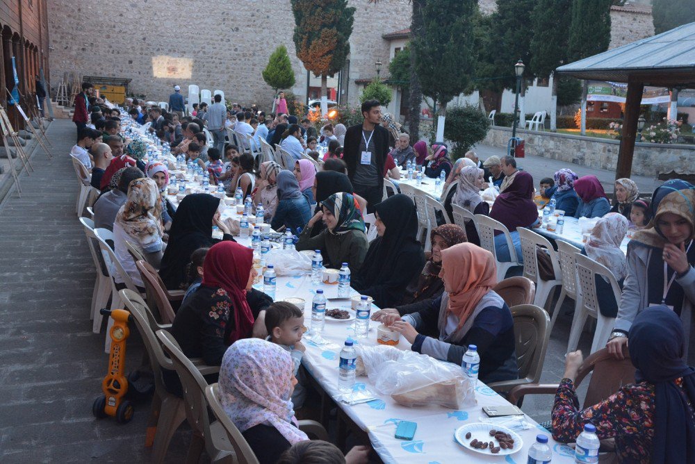 Sinoplular Alaaddin Camisi’nde İftar Açtı