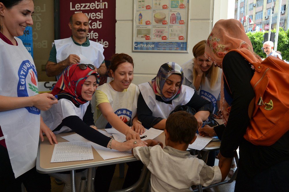 Eğitim-bir-sen’den Yetimlere Bayram Hediyesi