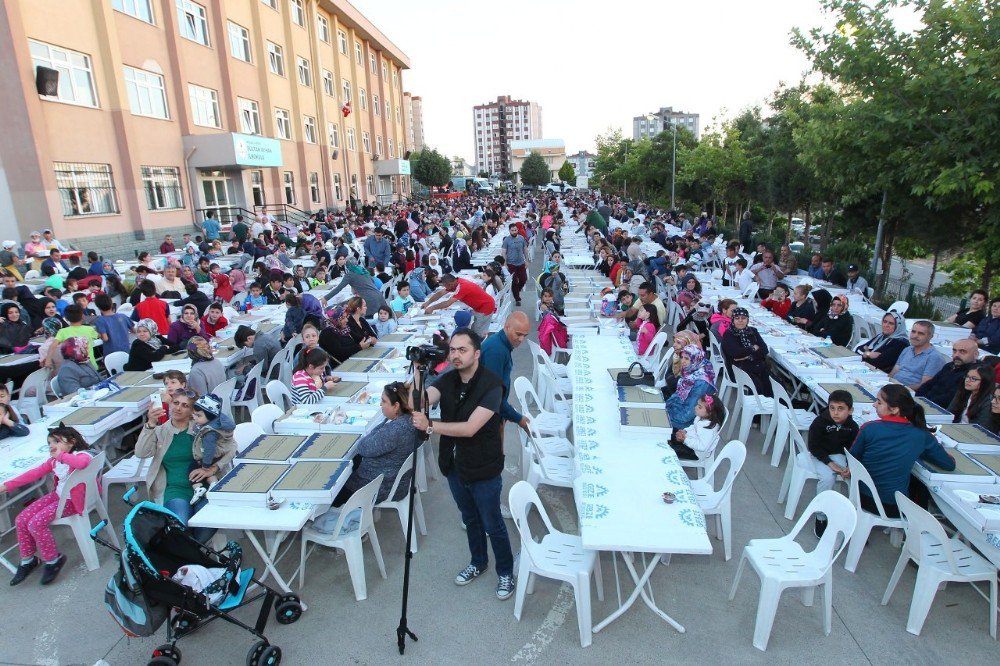 Yenikent İftarı Birlikte Açtı