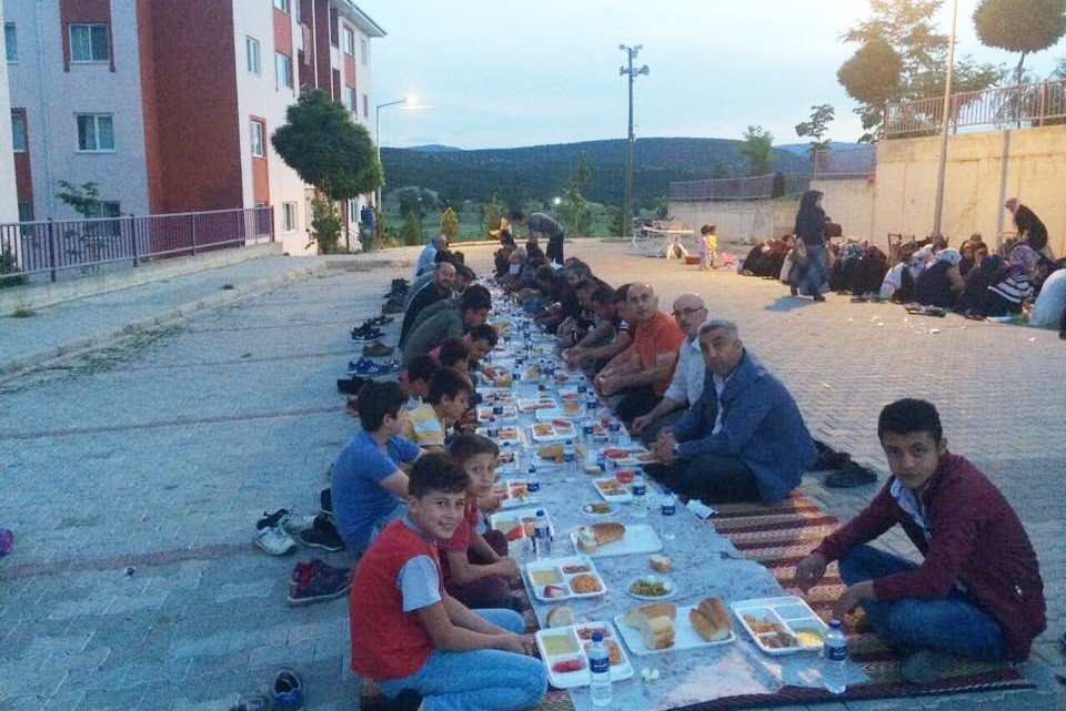 Hisarcık Deprem Konutlarında Toplu İftar