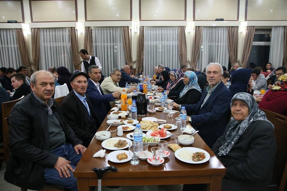 Kütahya Belediyesinden Şehit Aileleri Ve Yakınlarına İftar