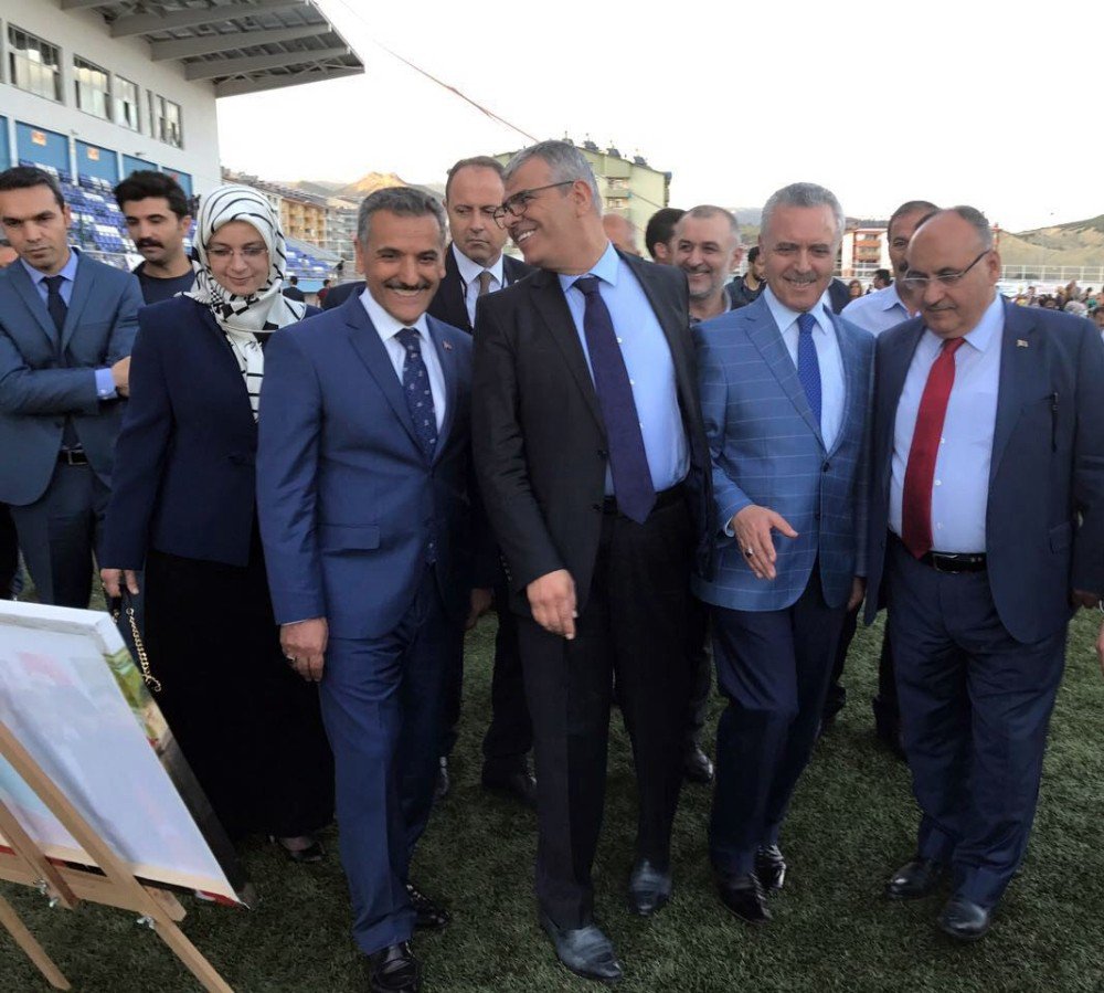 Ümraniye Belediyesi Tunceli’de Gönül Sofraları Kurdu