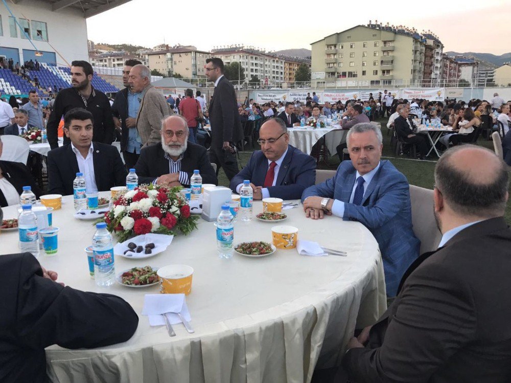 Ümraniye Belediyesi Tunceli’de Gönül Sofraları Kurdu