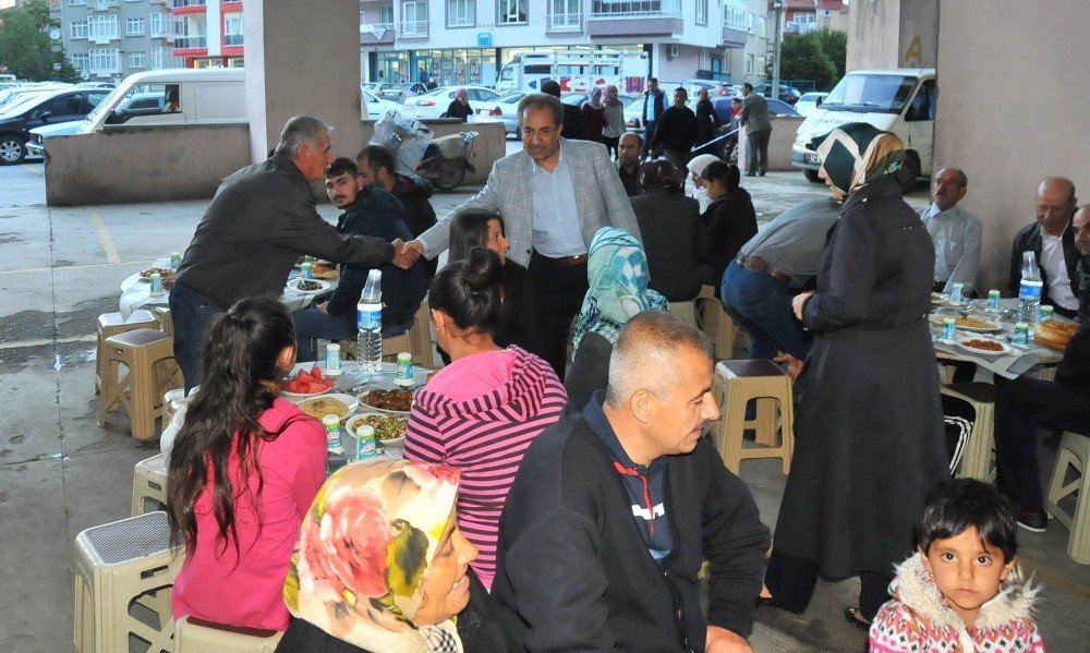 Başkan Akkaya’dan Belediye Personeline İftar Yemeği