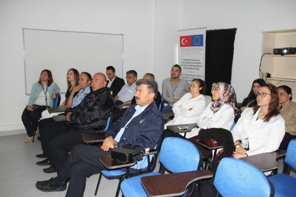 Sgdd’den Mültecilerle İlgili Eğitim Semineri