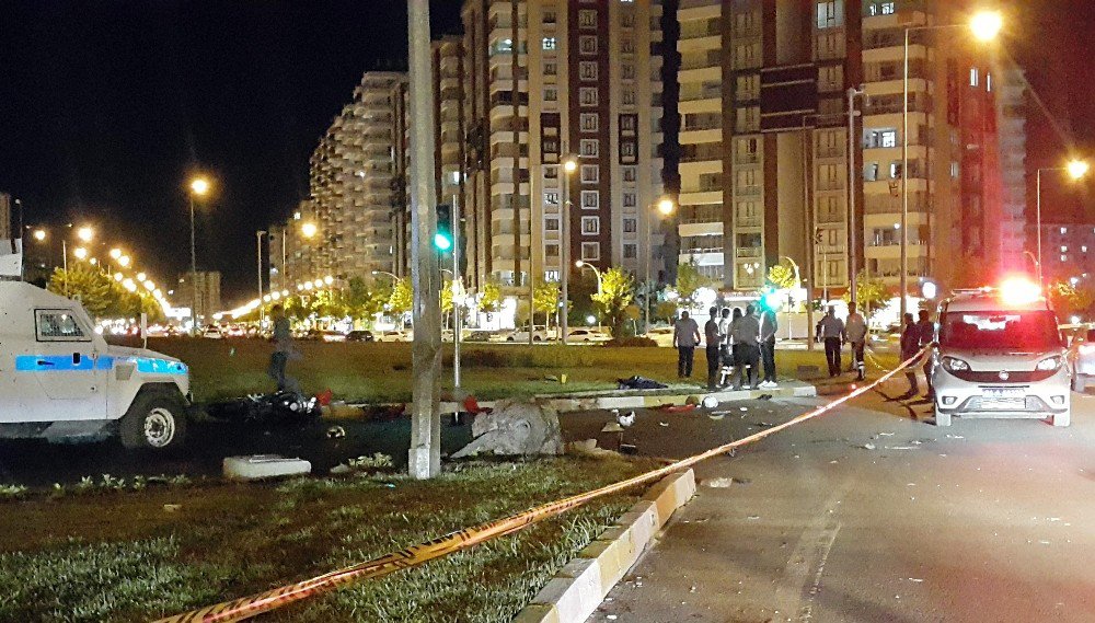 Diyarbakır’da Feci Motosiklet Kazası: 1 Ölü, 1 Yaralı