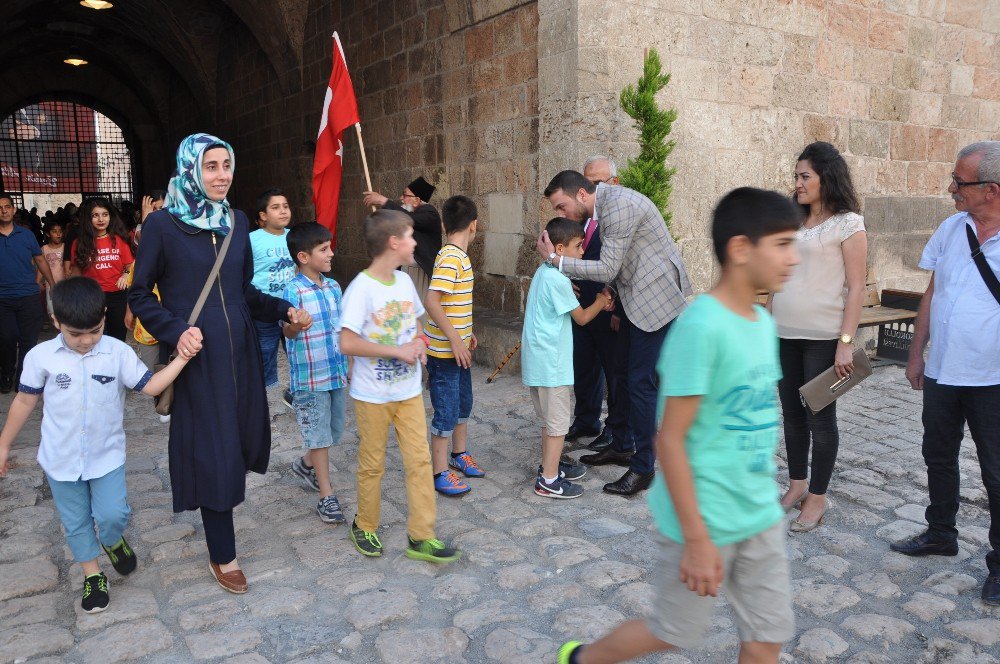 Hayırsever İş Adamı Çınar Ve Fidanları İftarda Buluşturdu