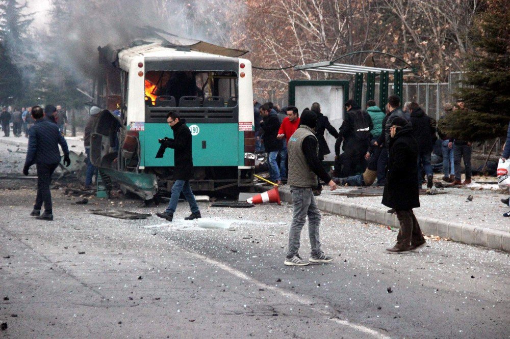 Kayseri’deki Bombalı Saldırının 21 Zanlısı 15 Kez Nitelikli Kasten Adam Öldürme Suçundan Yargılanacak