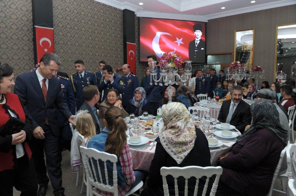 Şehit Ve Gazi Aileleri İftarda Bir Araya Geldi