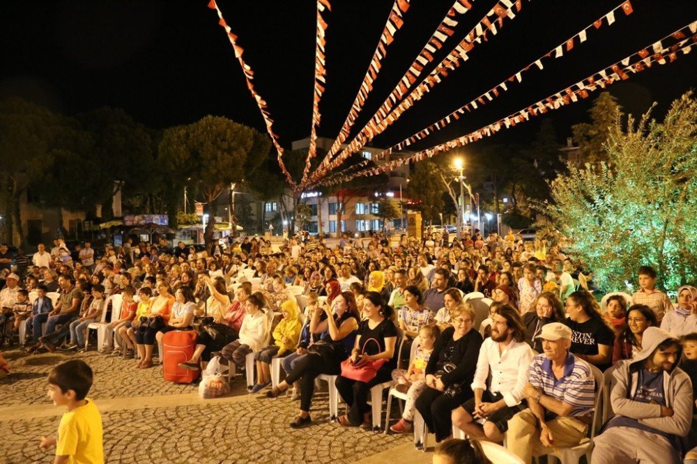 Burhaniye’ De Ramazan Şenlikleri Devam Ediyor