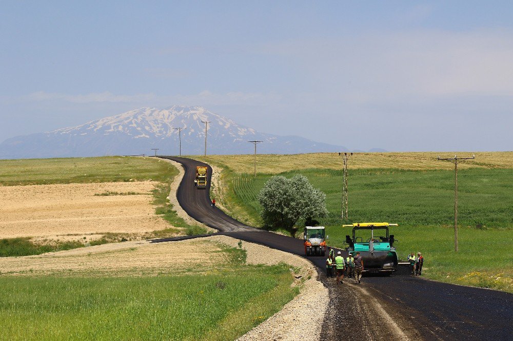 Van Büyükşehir Belediyesinden Yol Devrimi