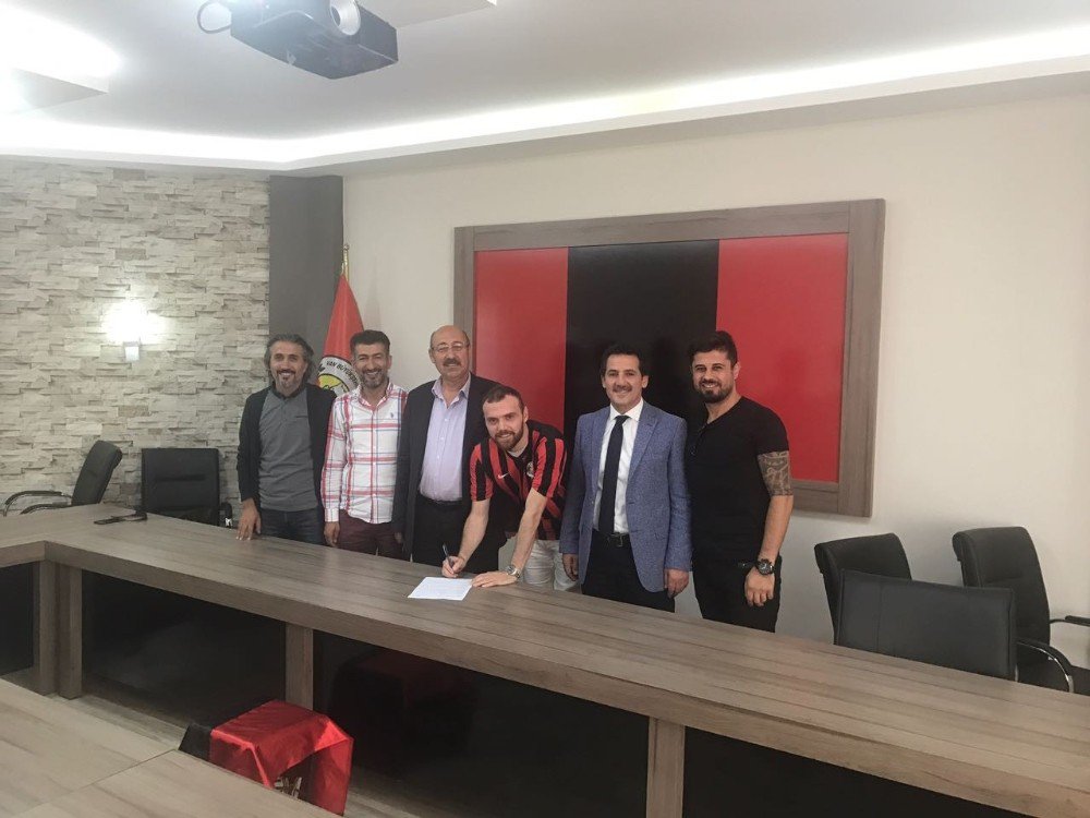 Van Büyükşehir Belediyespor’da Dev Transfer