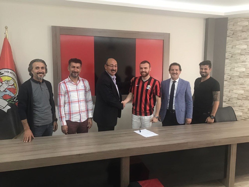 Van Büyükşehir Belediyespor’da Dev Transfer