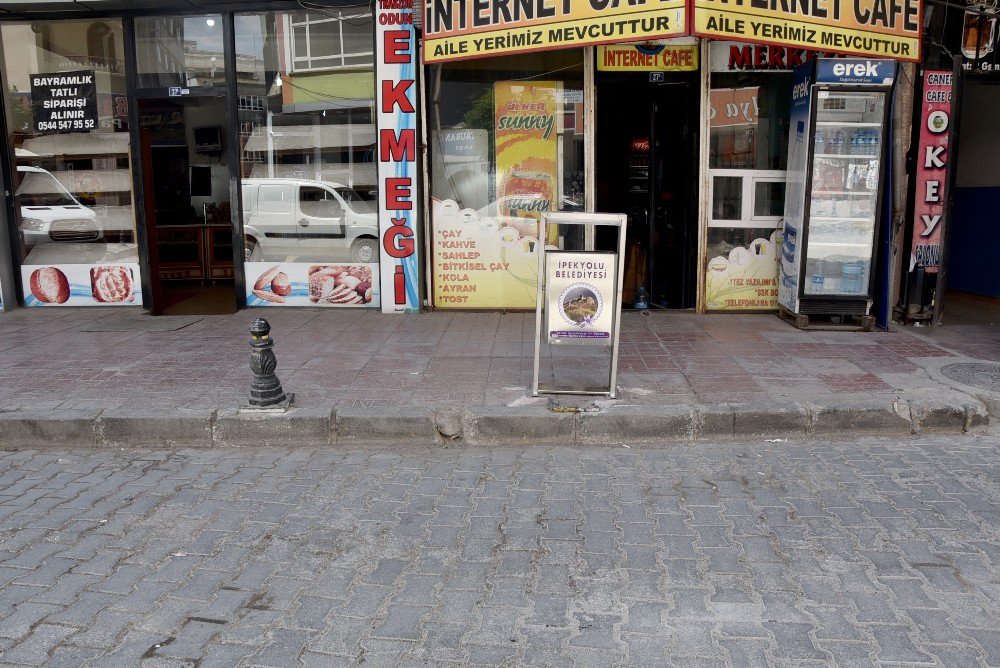 İpekyolu Belediyesi Çöp Kutularını Yeniliyor