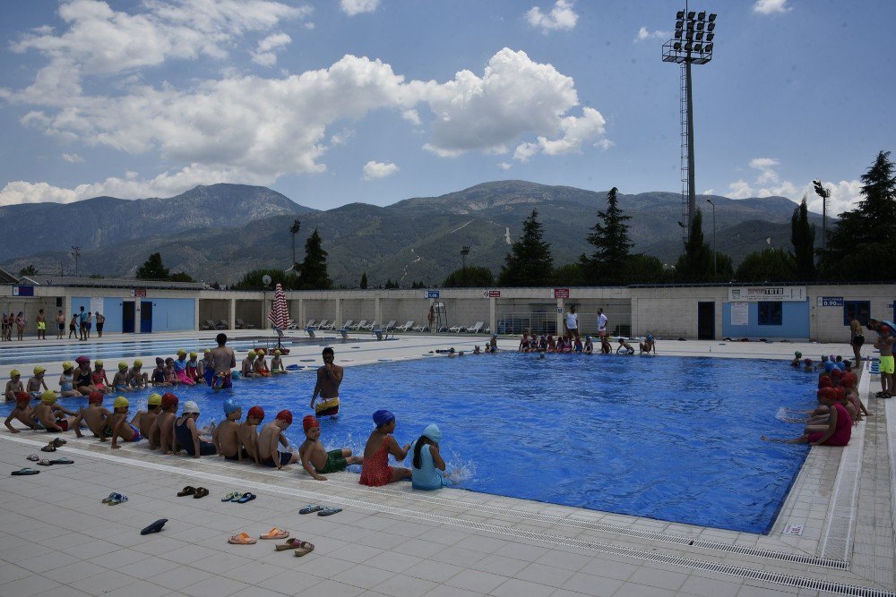 Çocuklar Yüzmeyi Çok Sevdi