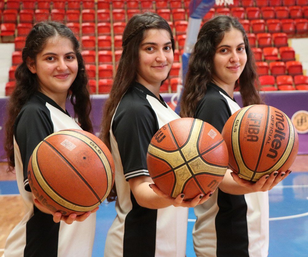 Adana’da Üçüz Kız Kardeşler Basketbol Hakemi Oldu