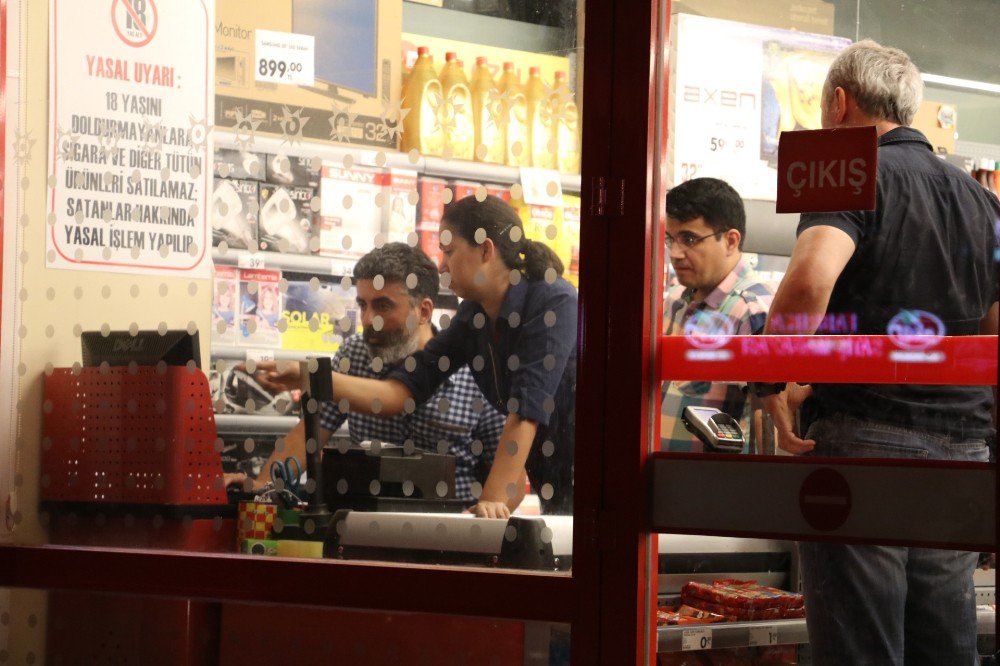 Antalya’da Bıçaklı Market Soygunu