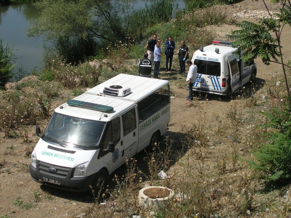 Kayıp Gencin Cesedi Bulundu