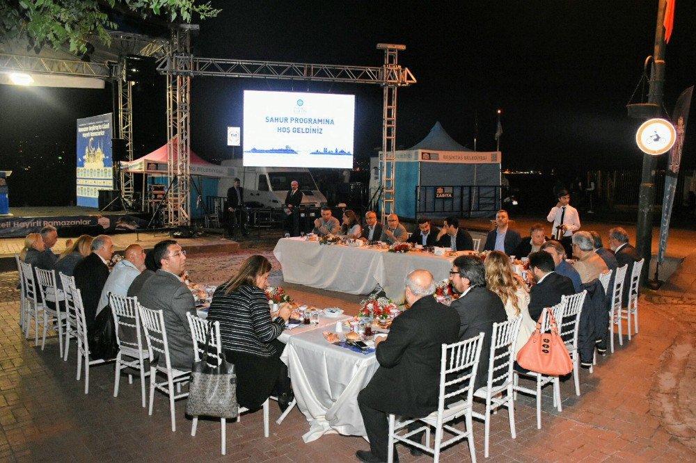 İstanbul Boğazı Belediyeler Birliği Üyeleri Sahurda Buluştu