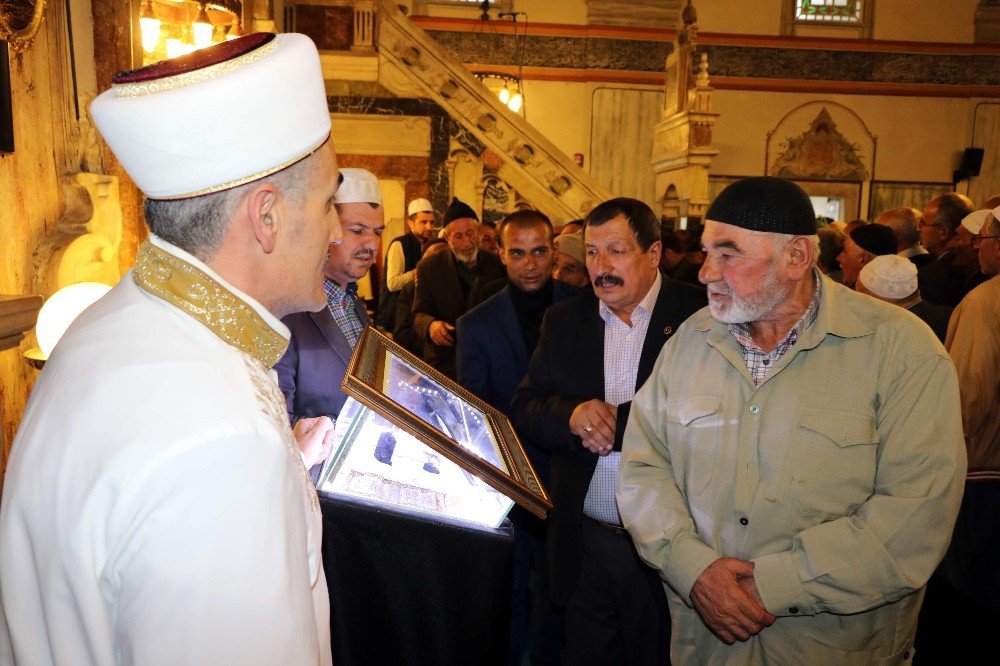 Yozgat’ta Sakal-ı Şerif’e Vatandaşlar Yoğun İlgi Gösterdi