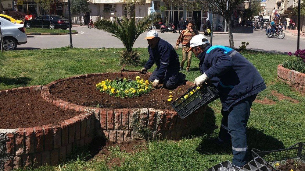 Kilis Belediyesi Park Ve Bahçelerde Çalışmalarını Hızlandırdı