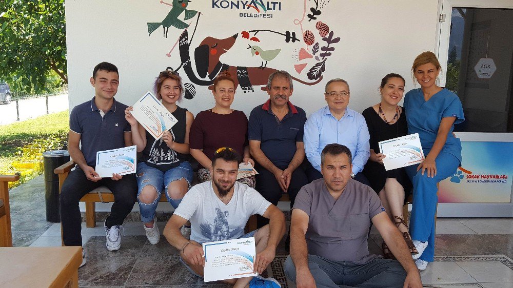 Konyaaltı Belediyesi Sokak Hayvanları Rehabilitasyon Merkezi’nin Duvarları Renklendi