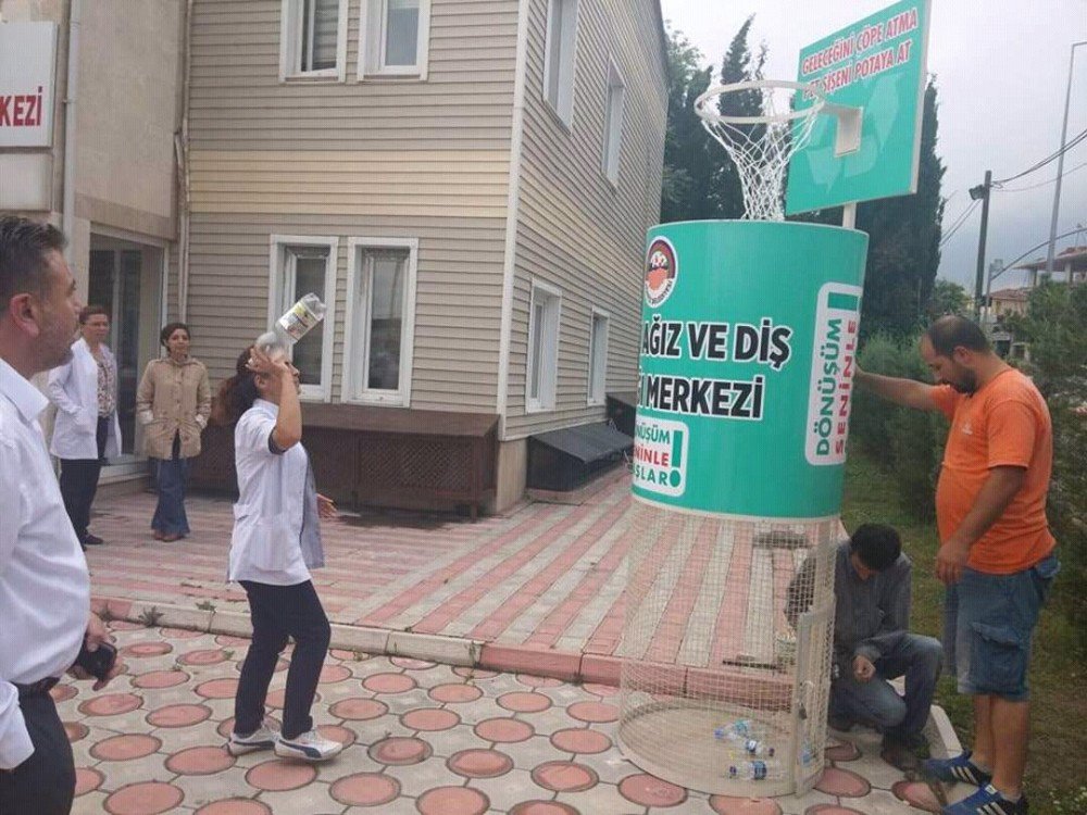 Körfezliler Şişeleri Potaya ‘Smaçlıyor’