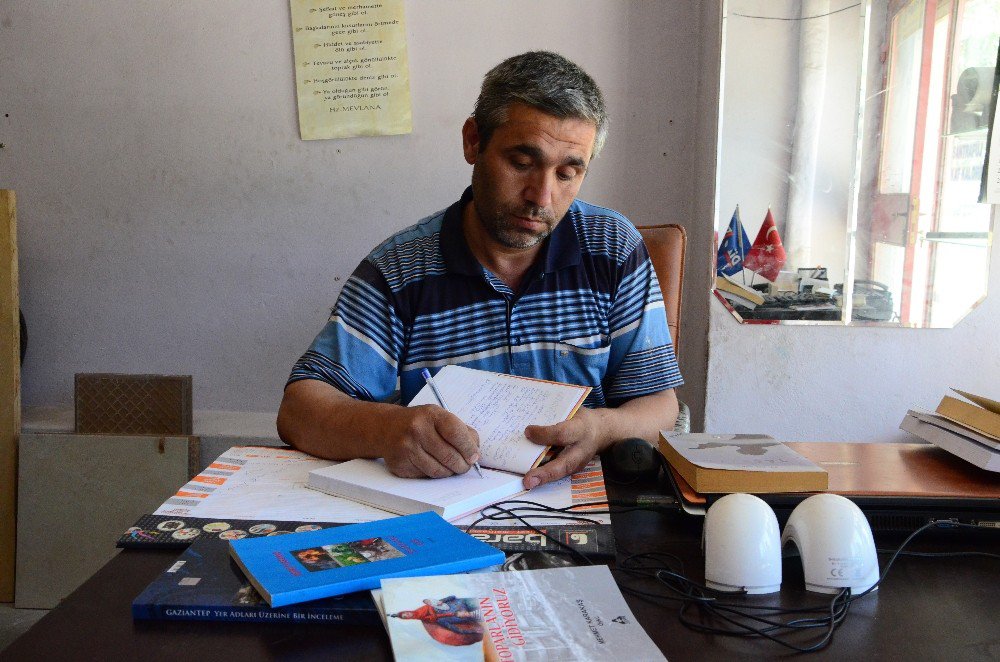 İlkokul Mezunu Su Tesisatçısı 3’üncü Kitabını Yazdı