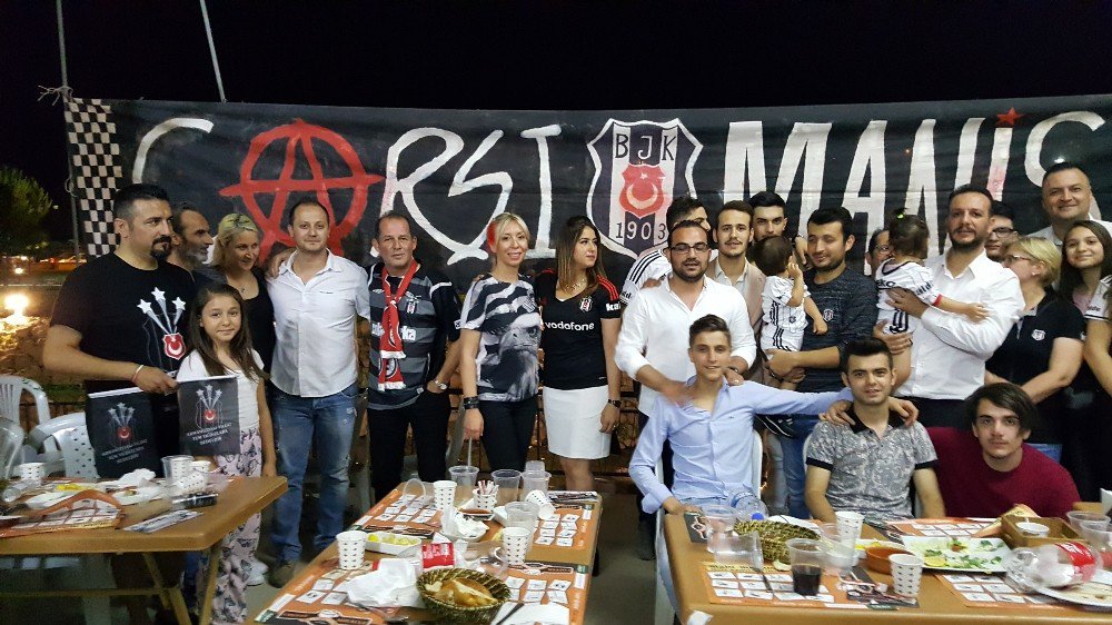 Manisalı Beşiktaş Taraftarları İftarda Buluştu