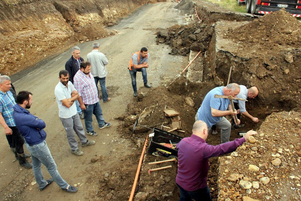 Samsun’da Yol Çalışmasında 2 Tarihi Mezar Bulundu