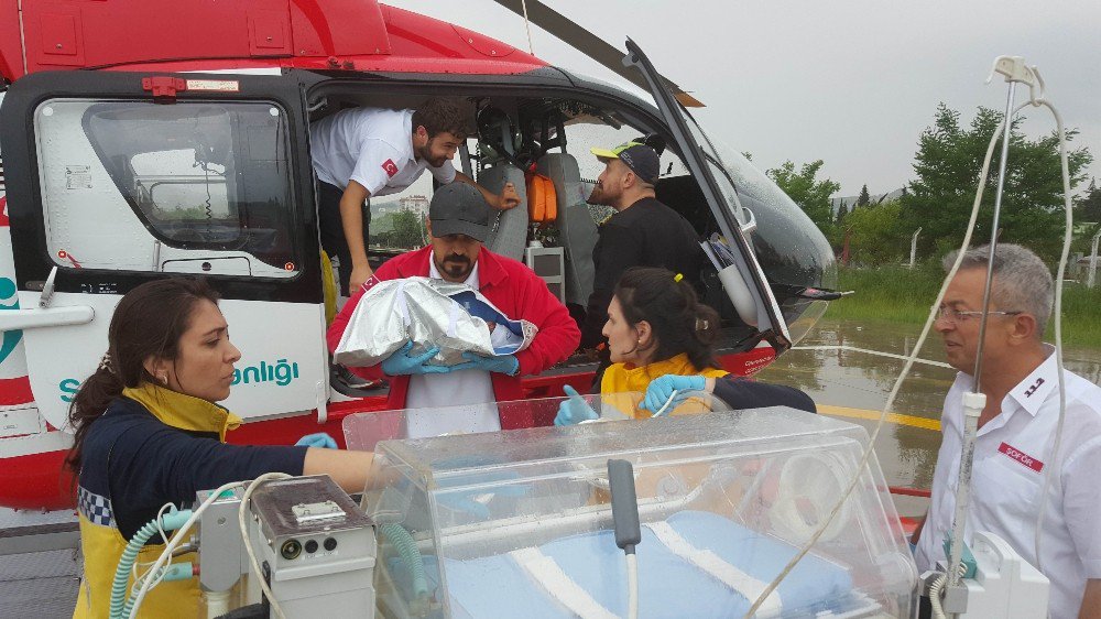 Ambulans Helikopter Yeni Doğan Bebek İçin Havalandı