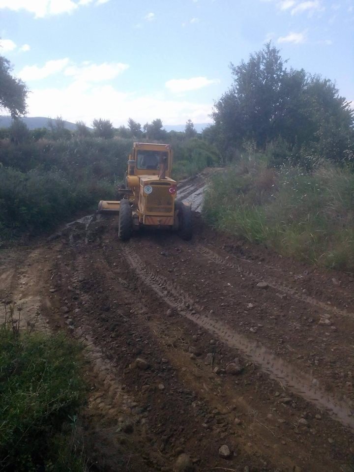 Sarıgöl Çiftçi Malları Koruma Başkanlığı’ndan Arazi Yollarında Çalışma