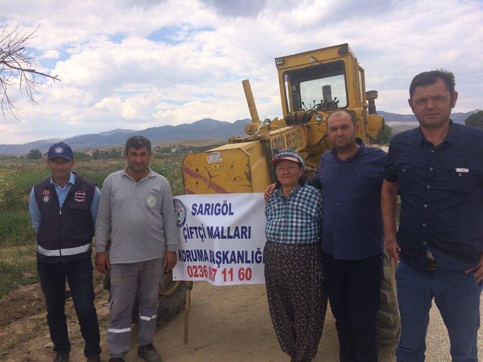 Sarıgöl Çiftçi Malları Koruma Başkanlığı’ndan Arazi Yollarında Çalışma