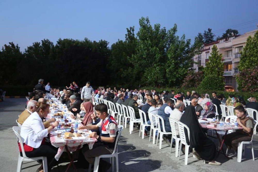 Gürsu’da Şehit Ve Gazi Ailelerine İftar