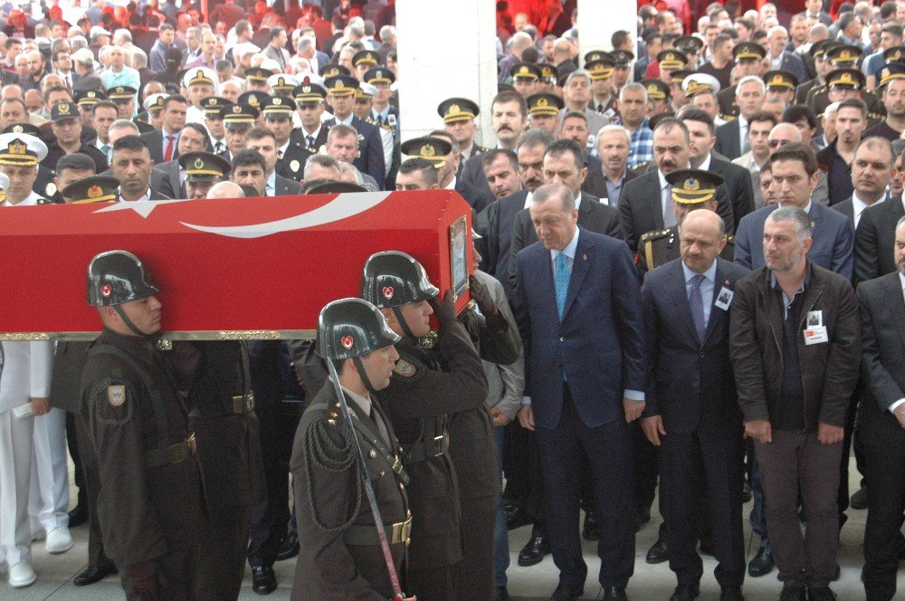 Hakkari Şehidi Son Yolculuğuna Uğurlandı