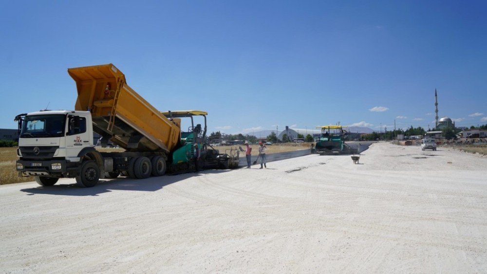 Karaali Köprüsü İle Kss Kavşağını Bağlayan Yeni Yol Asfaltlandı