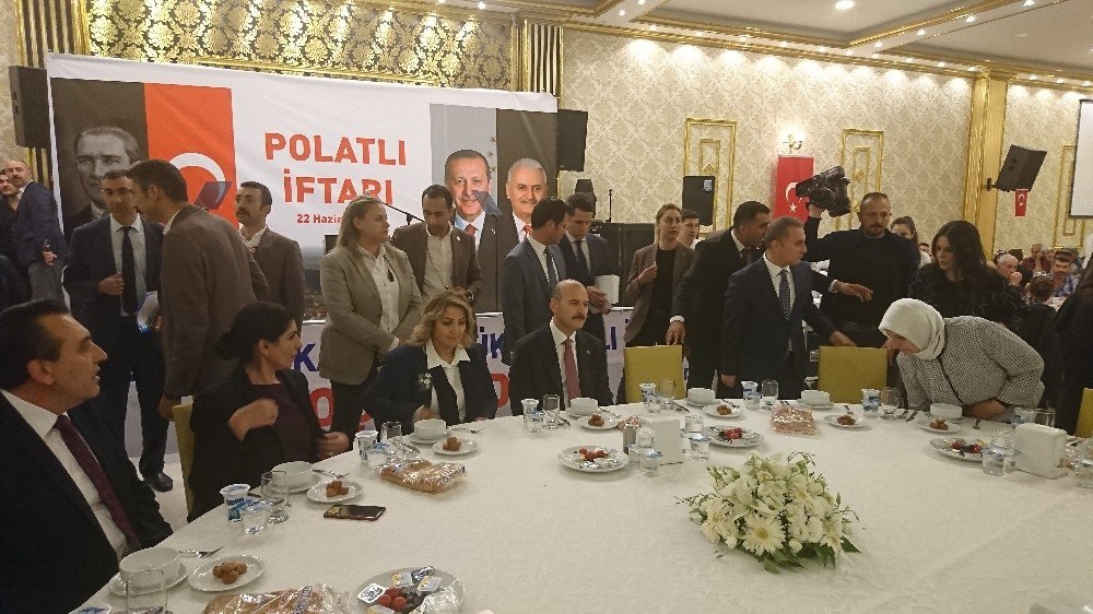 Polatlılılar Ak Parti Polatlı İlçe Teşkilatının İftar Yemeğinden Bir Araya Geldi