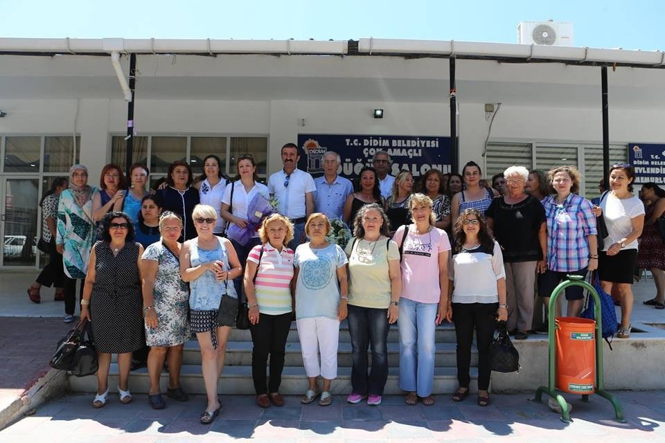 Didim Belediyesinin Kültür Ve Sanat Atölyesi Kursiyeleri Belgelerini Aldı