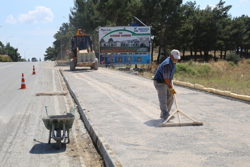 Burhaniye’de Engellilere Özel Yollar Yapılıyor