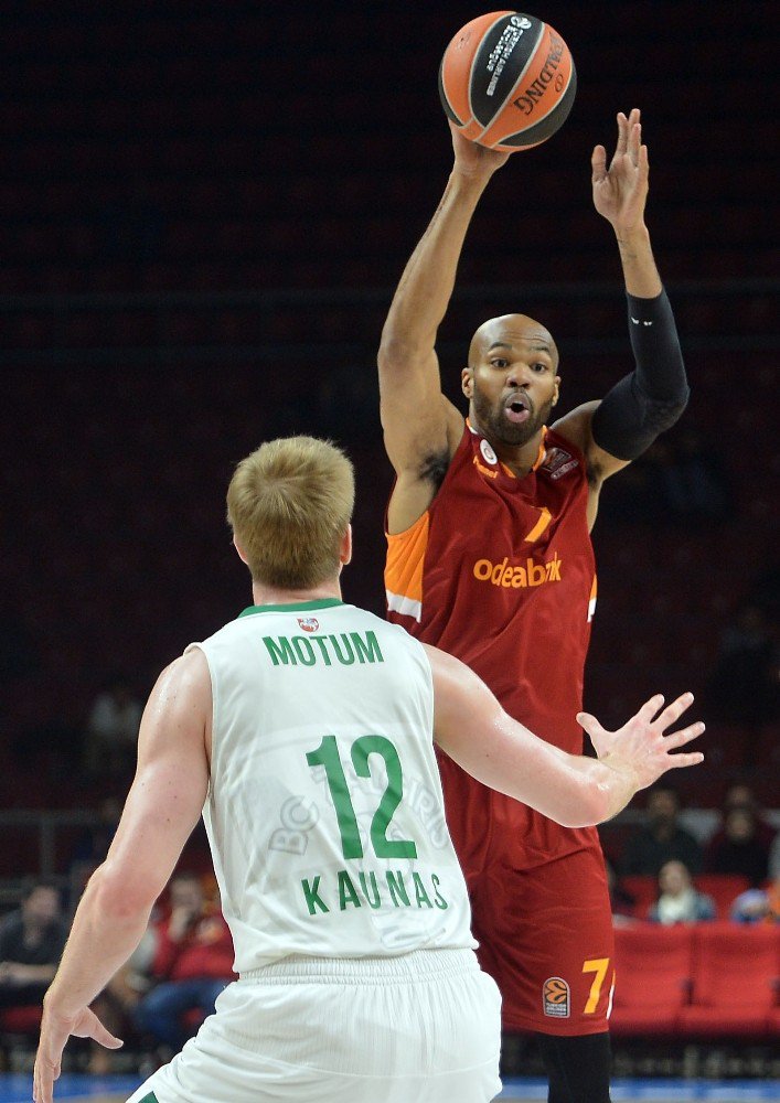 Alex Tyus, Galatasaray’a Veda Etti