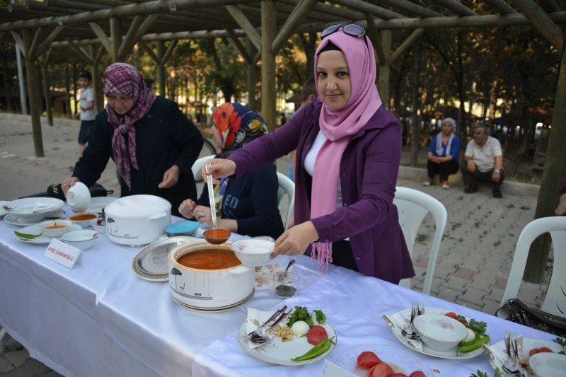 Gediz’de Tarhana Pişirme Yarışması Kayıtları Başladı