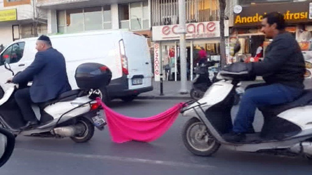 İstanbul’da Tehlikeli Ve İlginç Yolculuklar Kamerada