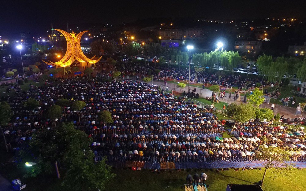 Darıca’da Kadir Gecesi Hep Birlikte Kutlandı