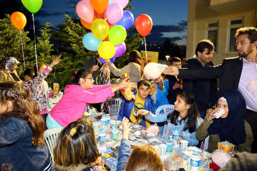 Keçiören’de Şehit Aileleri, Gaziler Ve Ailelerine İftar Verildi