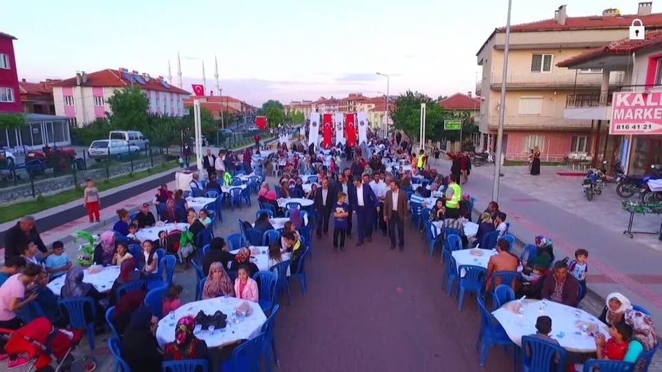 Kadir Gecesinde 7 Bin Kişi Birlikte İftar Açtı