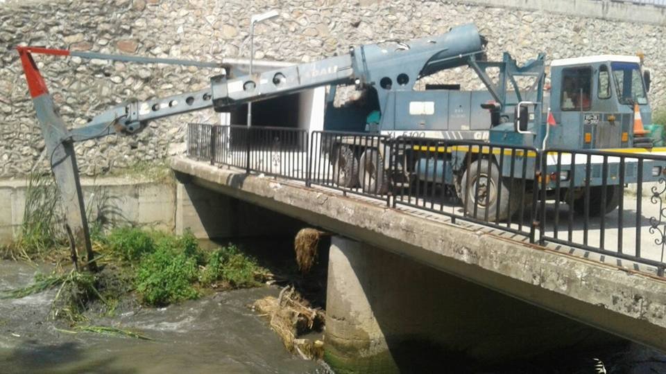 Karasu’da Temizleme Çalışması Yapılıyor