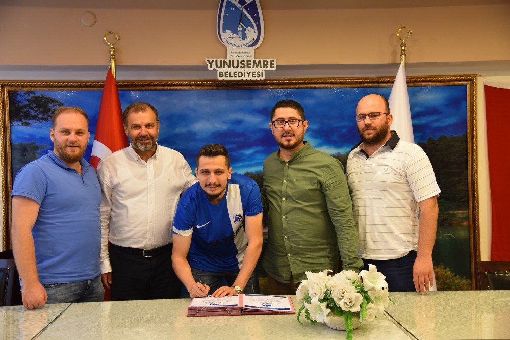 Yunusemre Dış Transferlerini Sürdürüyor