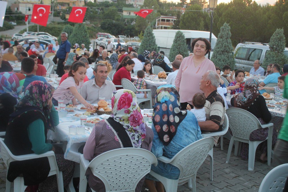 Abisad’dan Şehit Ailelerine İftar Yemeği