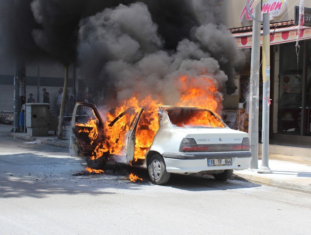 Lpg’li Otomobil Alev Topuna Döndü